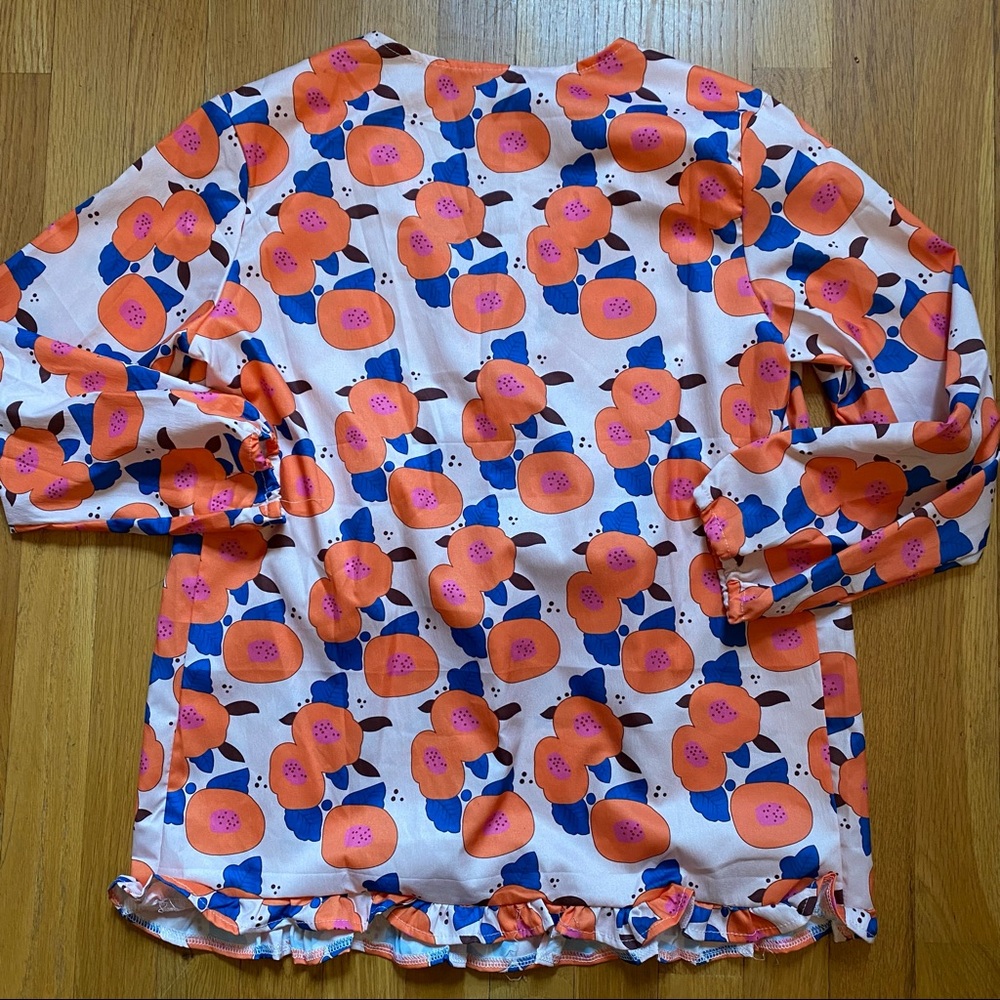 Small Peach Print Blouse - Picture 4 of 6